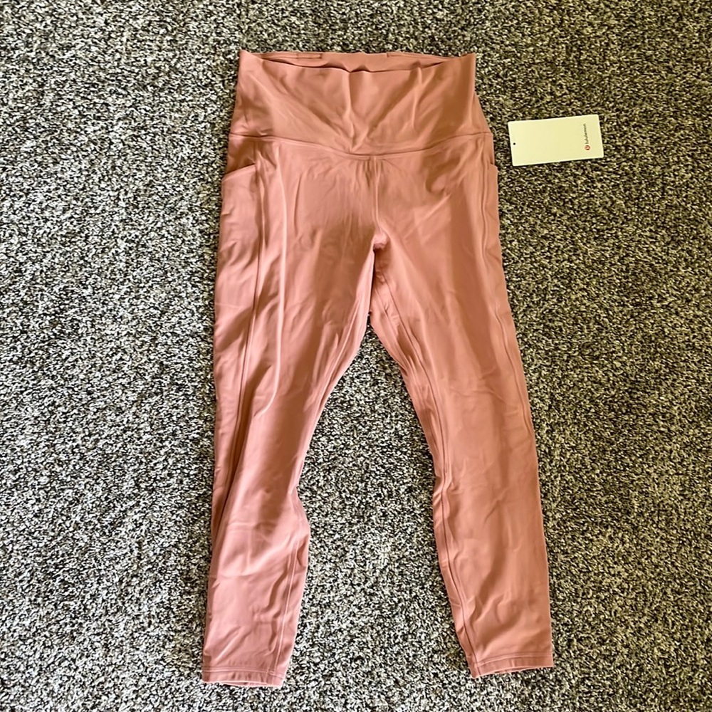 Lululemon 25” align pants with pockets